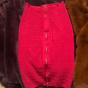 Marciano bodycon skirt in bright rose pink!